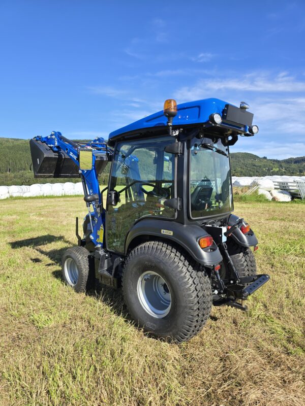 Solis 26 9+9 4WD Med Hytte - Bilde 5