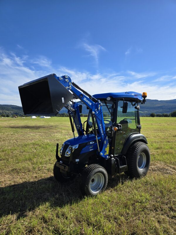 Solis 26 4WD Med Hytte H-serie Hydrostatdrift