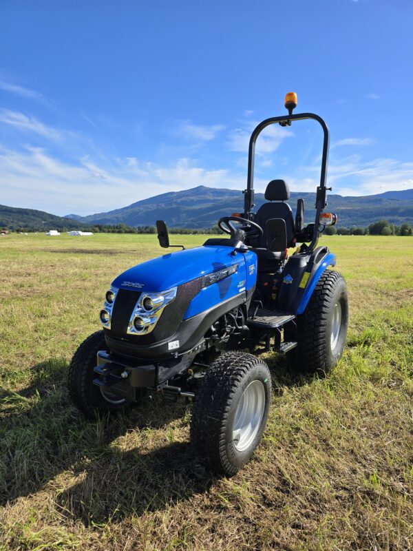 Solis 26 4WD åpen H-serie Hydrostatdrift