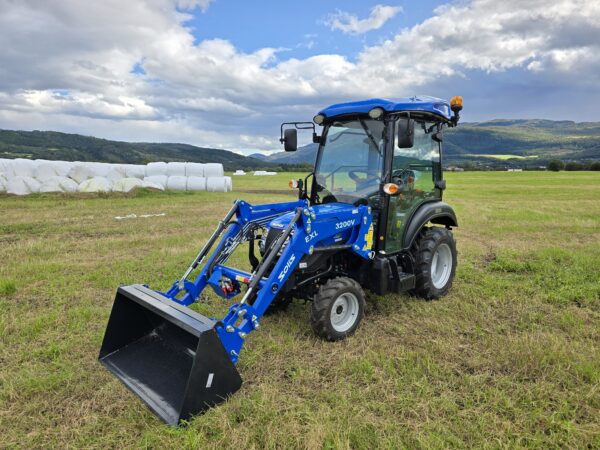 Solis 26 9+9 4WD Med Hytte - Bilde 4